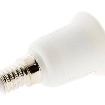 Adaptateur de douille culot pour ampoules - fiche mâle E14 vers fiche femelle E27 - Blanc - Zenitech - 140796 - 3545411407965