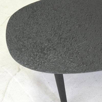Table basse ovale en métal texturé noir - 61217 - 3238920830521